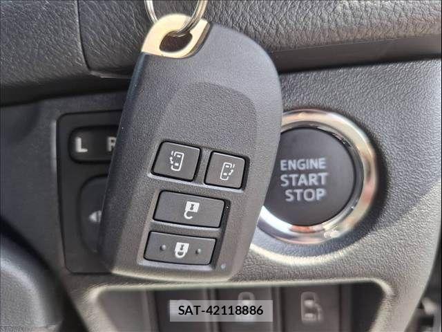 Toyota HIACE VAN 2025-04 1291653-16