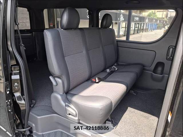 Toyota HIACE VAN 2025-04 1291653-7