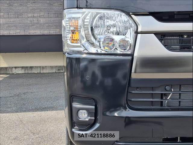 Toyota HIACE VAN 2025-04 1291653-8