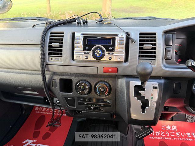 Toyota HIACE VAN 2012-11 1313184-12