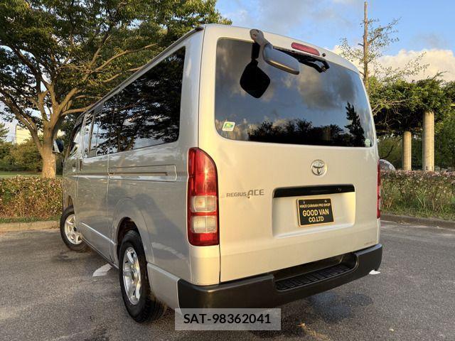 Toyota HIACE VAN 2012-11 1313184-1