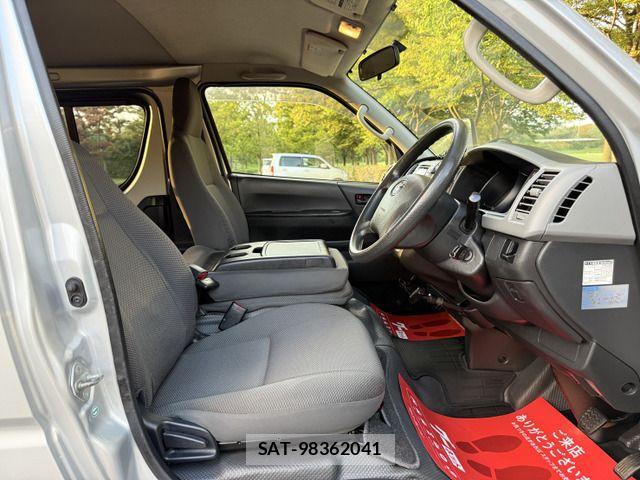 Toyota HIACE VAN 2012-11 1313184-8