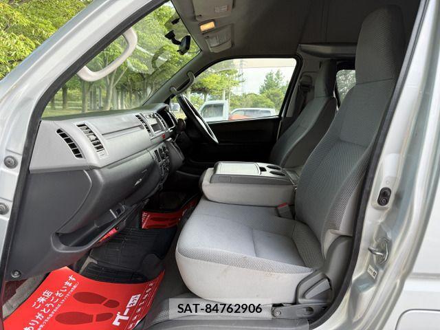 Toyota HIACE VAN 2008-11 1313181-9