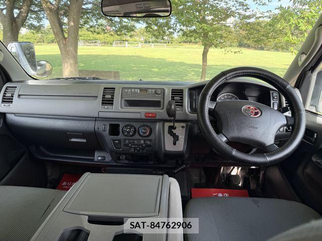 Toyota HIACE VAN 2008-11 1313181-11
