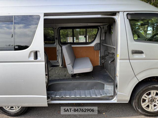 Toyota HIACE VAN 2008-11 1313181-15