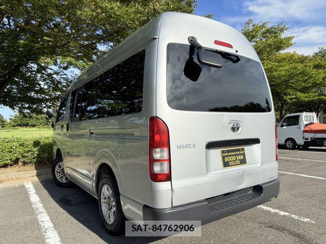 Toyota HIACE VAN 2008-11 1313181-1
