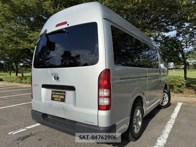 Toyota HIACE VAN 2008-11 1313181-3