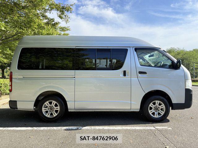 Toyota HIACE VAN 2008-11 1313181-6