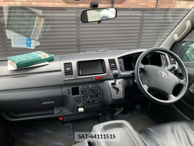 Toyota HIACE VAN 2009-10 1313182-8
