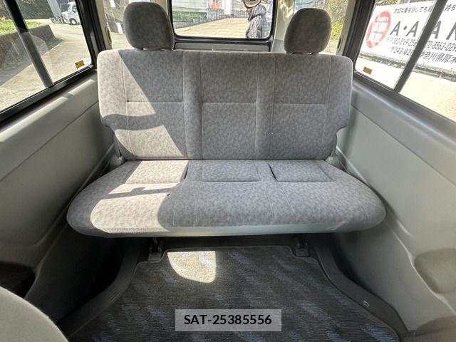 Toyota HIACE VAN 2006-11 1326087-5