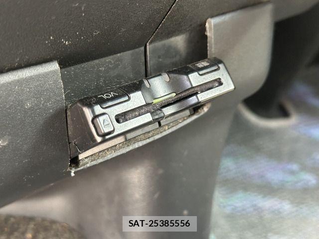Toyota HIACE VAN 2006-11 1326087-8
