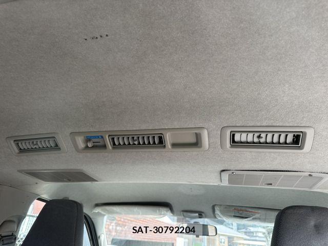 Toyota HIACE VAN 2006-07 1326086-14