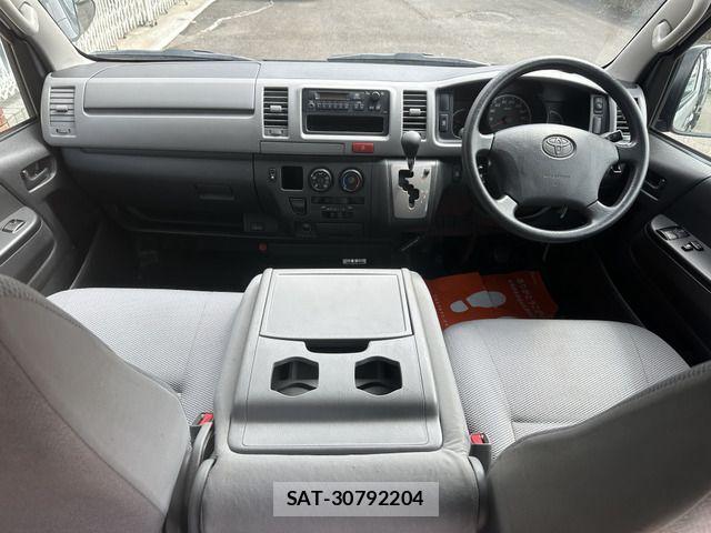 Toyota HIACE VAN 2006-07 1326086-4