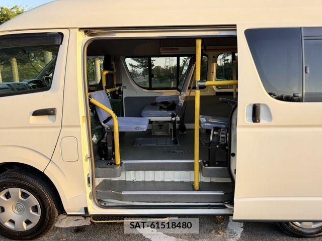 Toyota HIACE VAN 2011-09 1331149-14