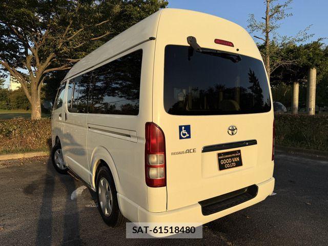 Toyota HIACE VAN 2011-09 1331149-1