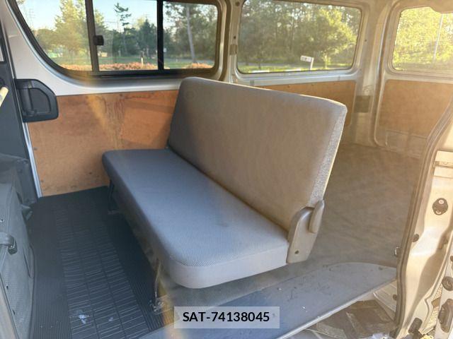 Toyota HIACE VAN 2012-03 1374722-17