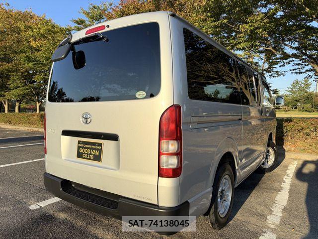 Toyota HIACE VAN 2012-03 1374722-3