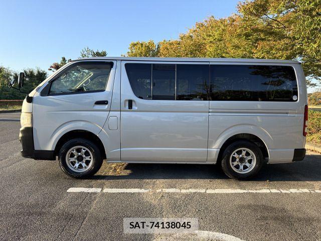 Toyota HIACE VAN 2012-03 1374722-7
