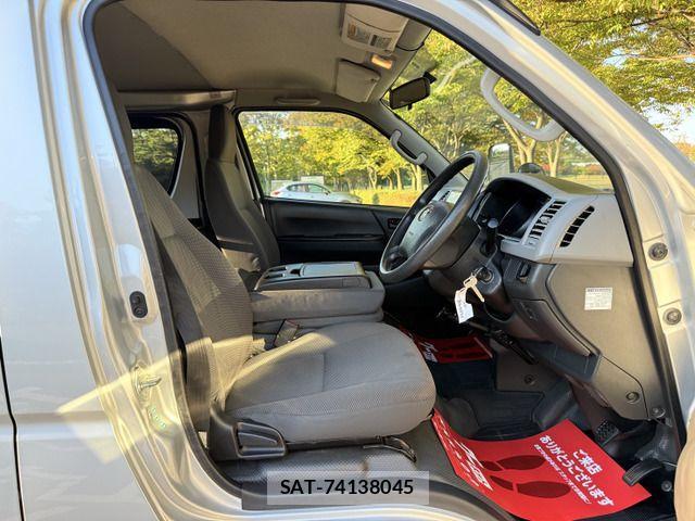 Toyota HIACE VAN 2012-03 1374722-8