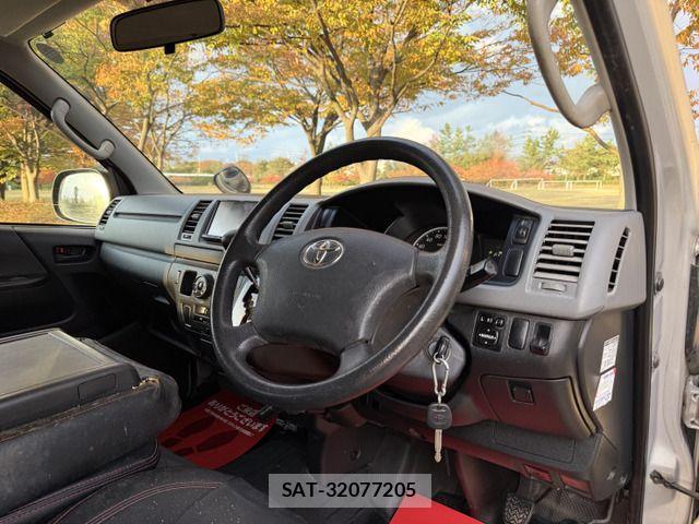 Toyota HIACE VAN 2012-02 1412700-10