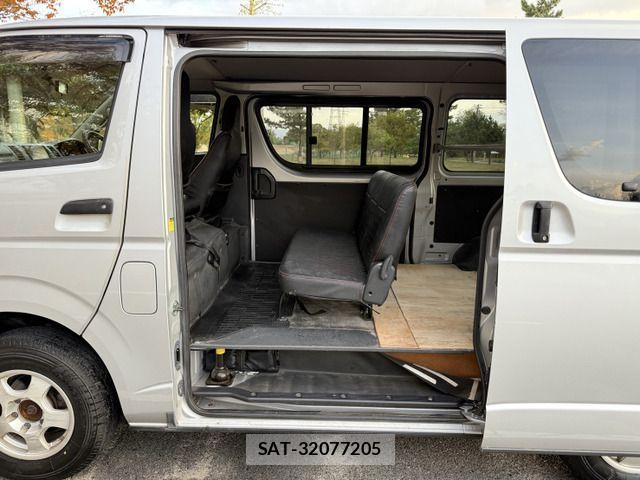 Toyota HIACE VAN 2012-02 1412700-15
