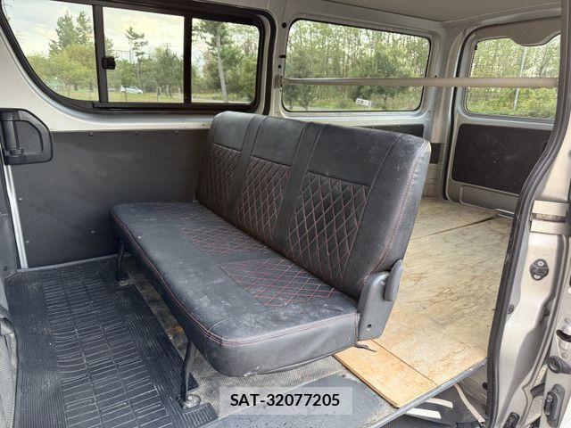 Toyota HIACE VAN 2012-02 1412700-16