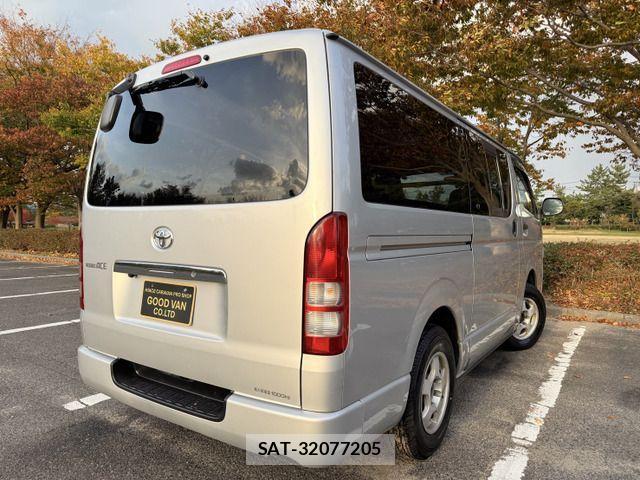 Toyota HIACE VAN 2012-02 1412700-3