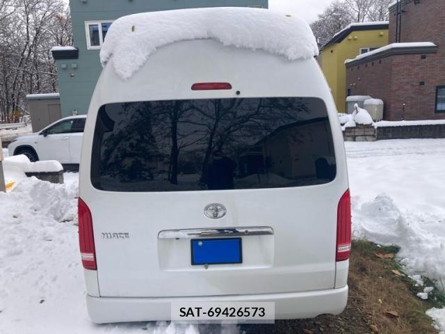 Toyota HIACE VAN 2012-03 1416706-3