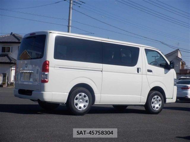 Toyota HIACE VAN 2025-10 1428710-2