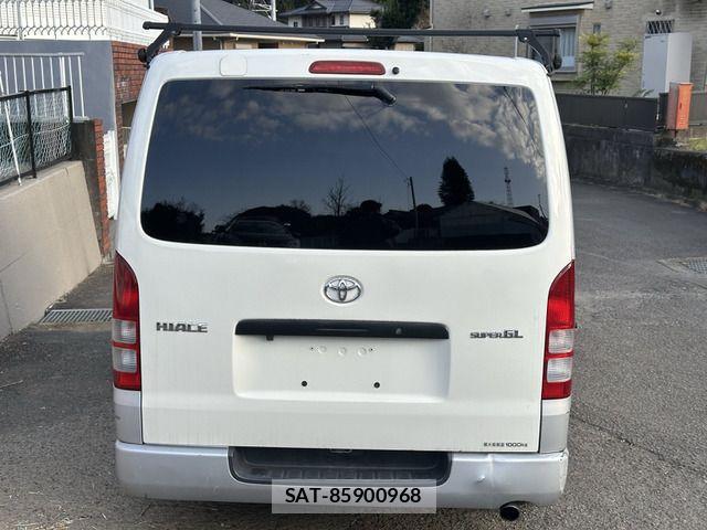 Toyota HIACE VAN 2006-02 2009483-5