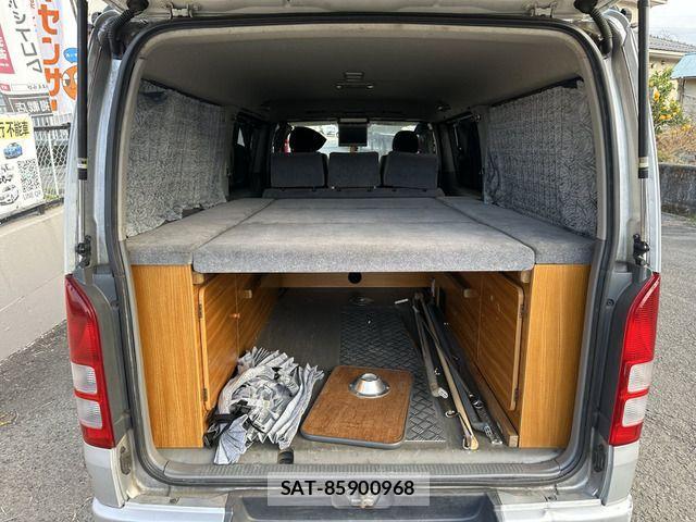 Toyota HIACE VAN 2006-02 2009483-7
