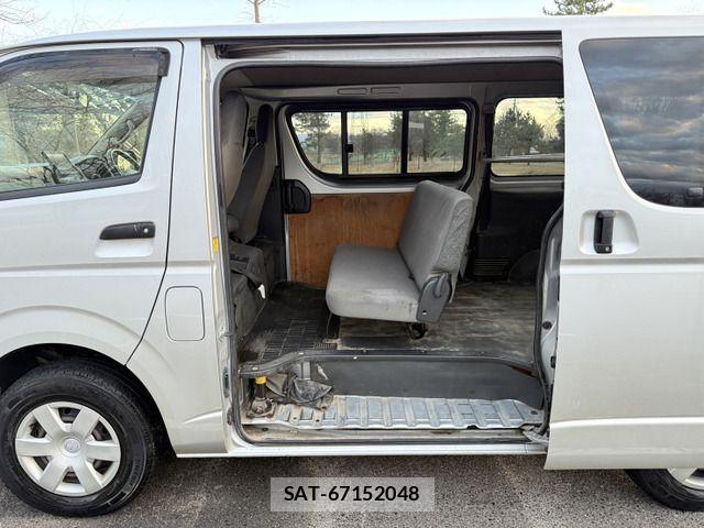 Toyota HIACE VAN 2012-10 2009488-17