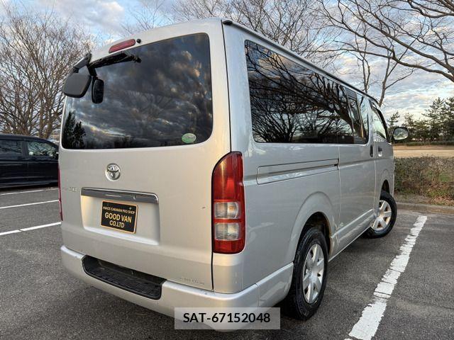 Toyota HIACE VAN 2012-10 2009488-3