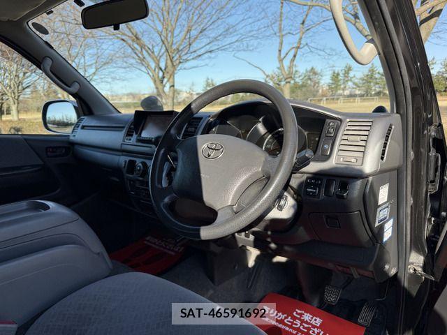 Toyota HIACE VAN 2010-02 2009481-10
