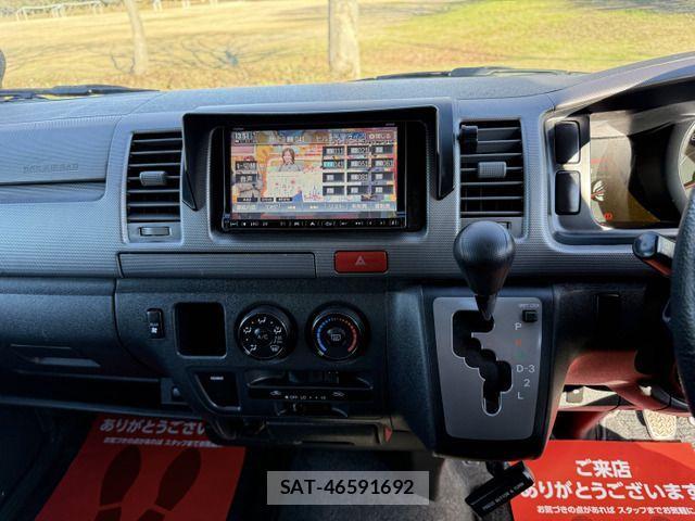Toyota HIACE VAN 2010-02 2009481-12