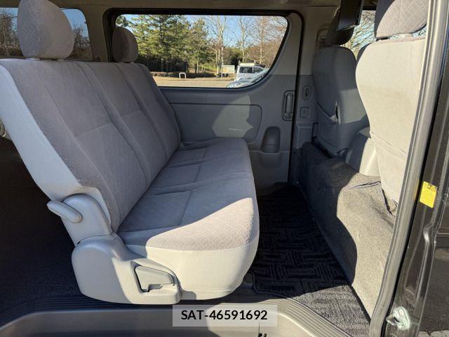 Toyota HIACE VAN 2010-02 2009481-15