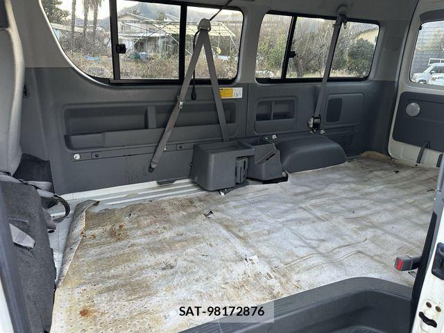 Toyota HIACE VAN 2010-07 2009491-9