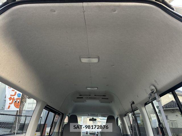 Toyota HIACE VAN 2010-07 2009491-8