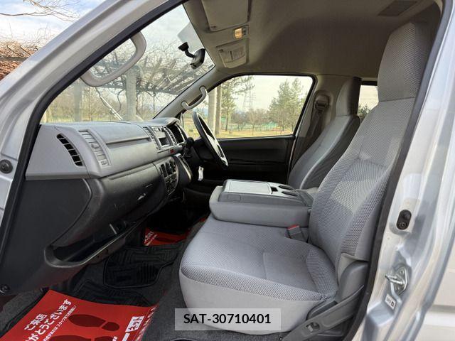 Toyota HIACE VAN 2006-05 2080273-9