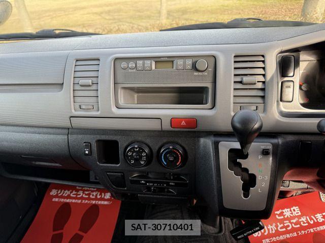 Toyota HIACE VAN 2006-05 2080273-12