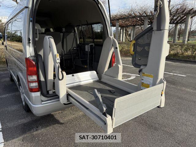 Toyota HIACE VAN 2006-05 2080273-18