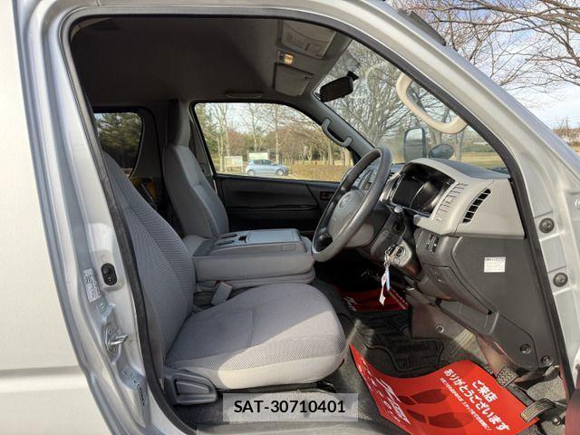 Toyota HIACE VAN 2006-05 2080273-8