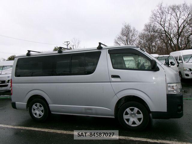 Toyota HIACE VAN 2012-11 2318224-16