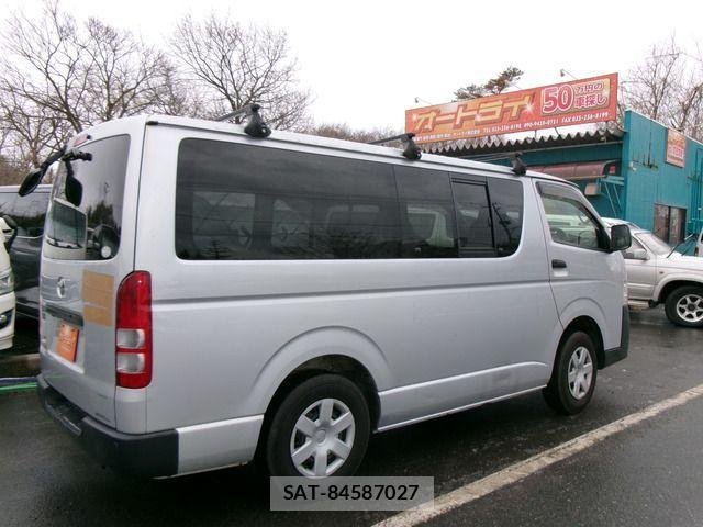 Toyota HIACE VAN 2012-11 2318224-17