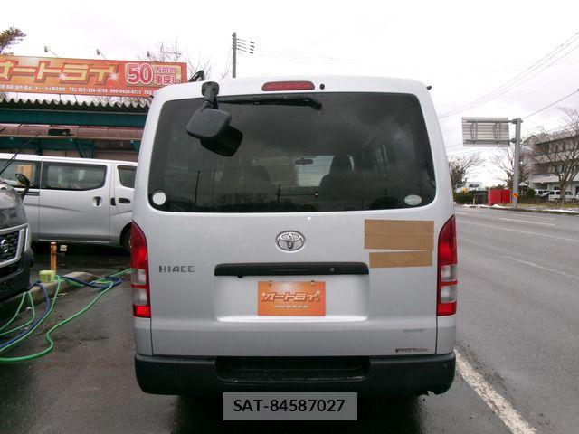 Toyota HIACE VAN 2012-11 2318224-18