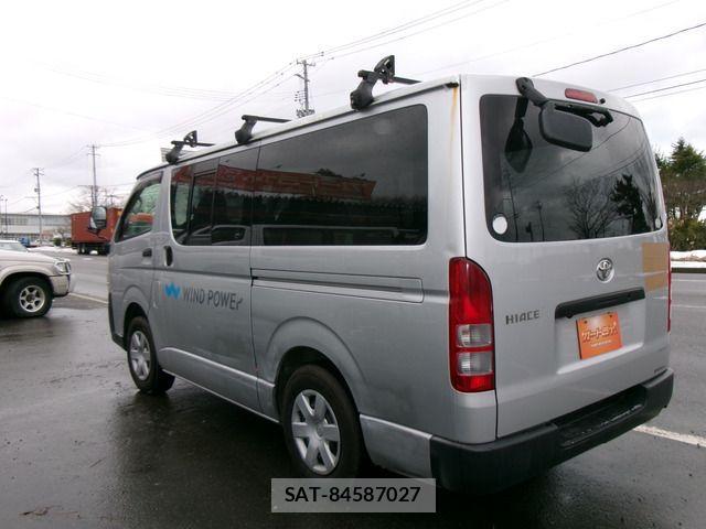 Toyota HIACE VAN 2012-11 2318224-19