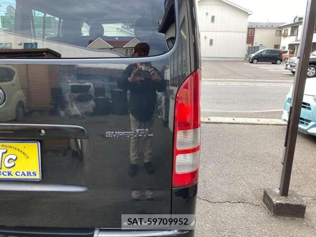 Toyota HIACE VAN 2007-10 2349621-14