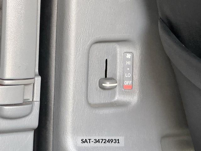 Toyota HIACE VAN 2007-12 2666292-14