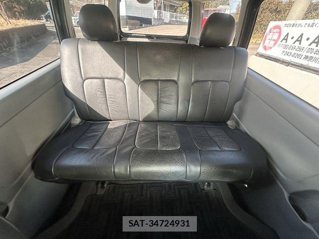 Toyota HIACE VAN 2007-12 2666292-15