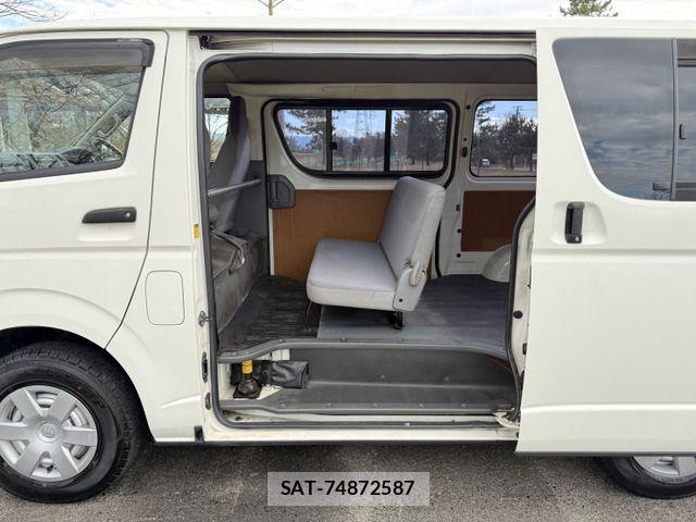 Toyota HIACE VAN 2010-02 2666286-17